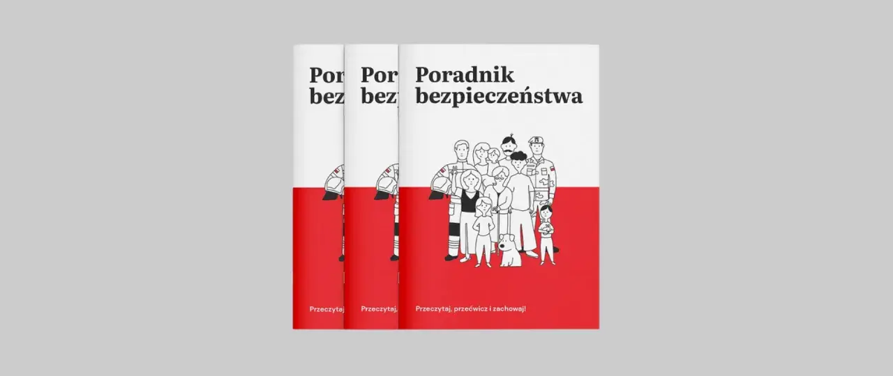 Poradnik bezpieczeństwa z rysunkami ludzi i psa. Uczy, jak udzielić pierwszej pomocy, w tym resuscytacji.