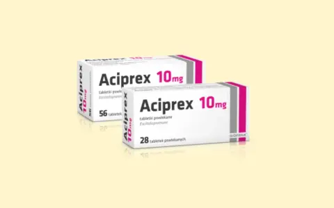 Dwie paczki leku Aciprex 10mg, jedna z 56, druga z 28 tabletkami powlekanymi.