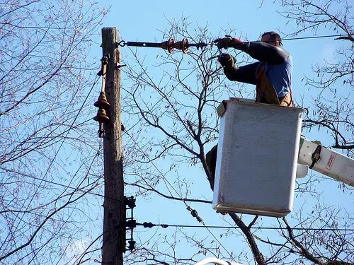 Jaki jest numer na pogotowie elektryczne? Nie daj się zaskoczyć awarią!