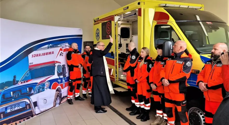Ile kosztuje nowa karetka pogotowia? Ceny, które mogą zaskoczyć